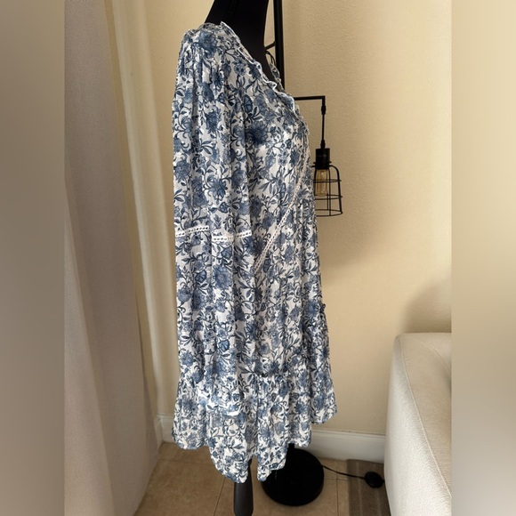 Altar’d State Blue & White Floral Boho Chic Long Sleeve Mini Dress Size Large - Picture 3 of 6